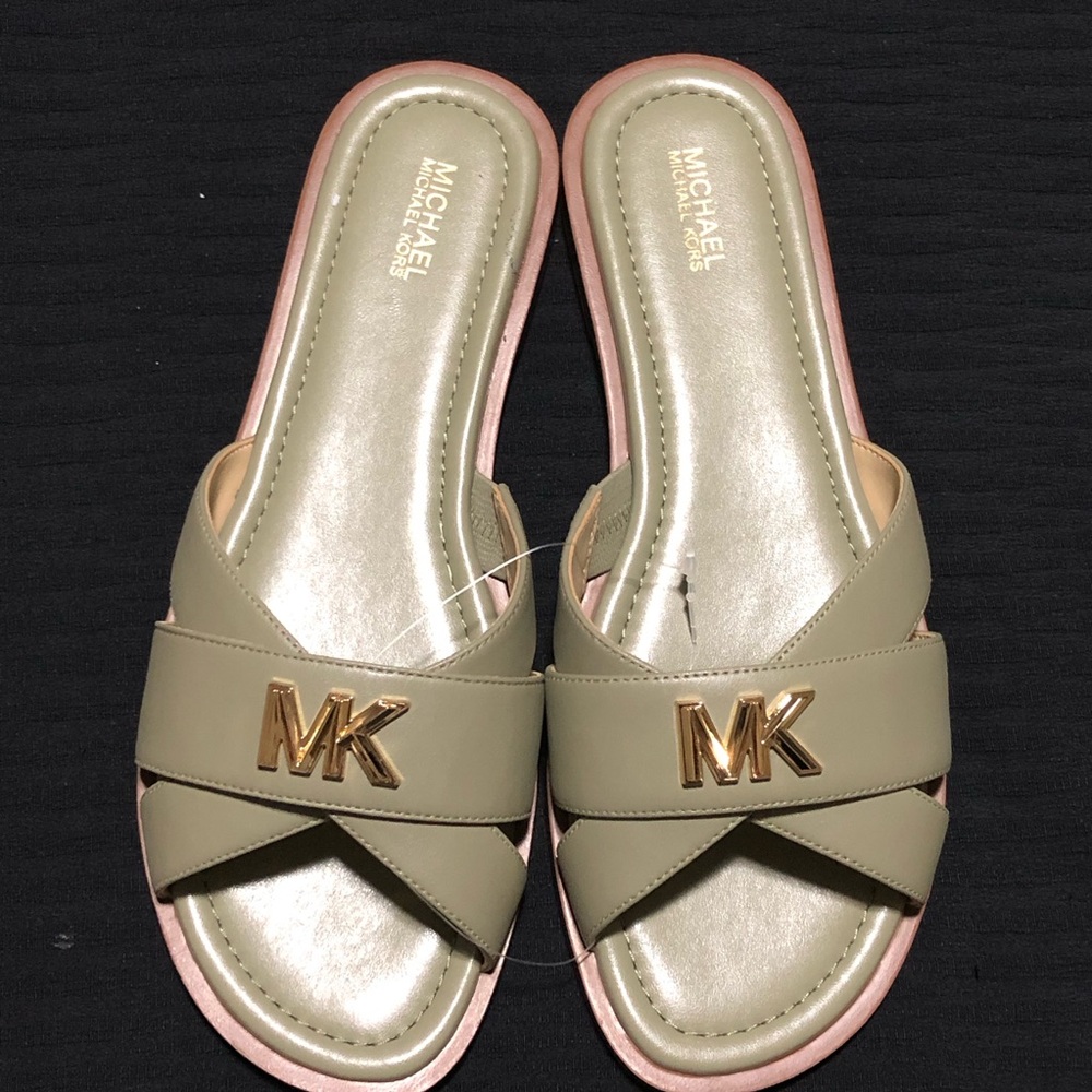 Michael Kors Women's Tiffanie Flat Slip-On Sandal, Size 9, (PV26C) , Medium